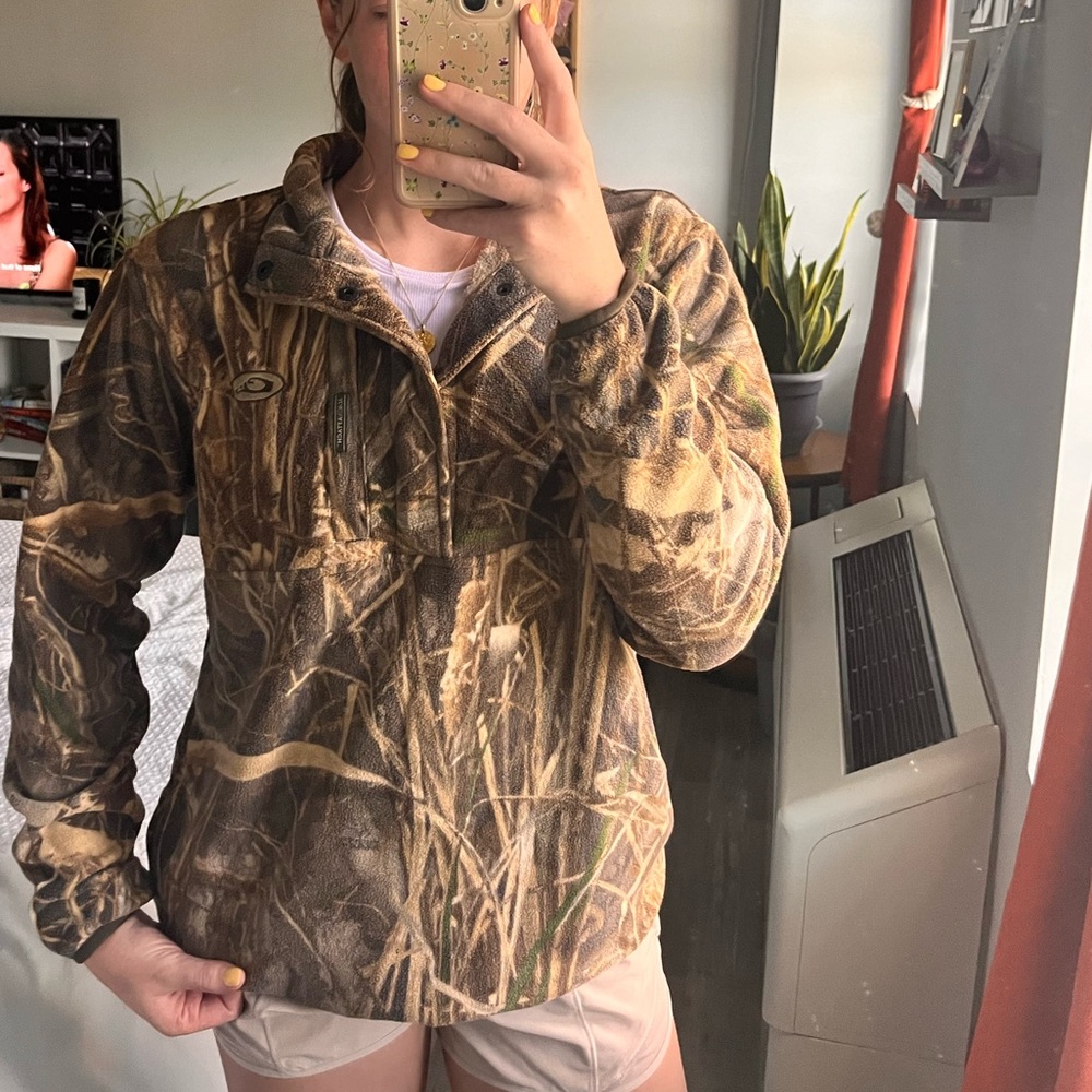 Fleece camo pullover